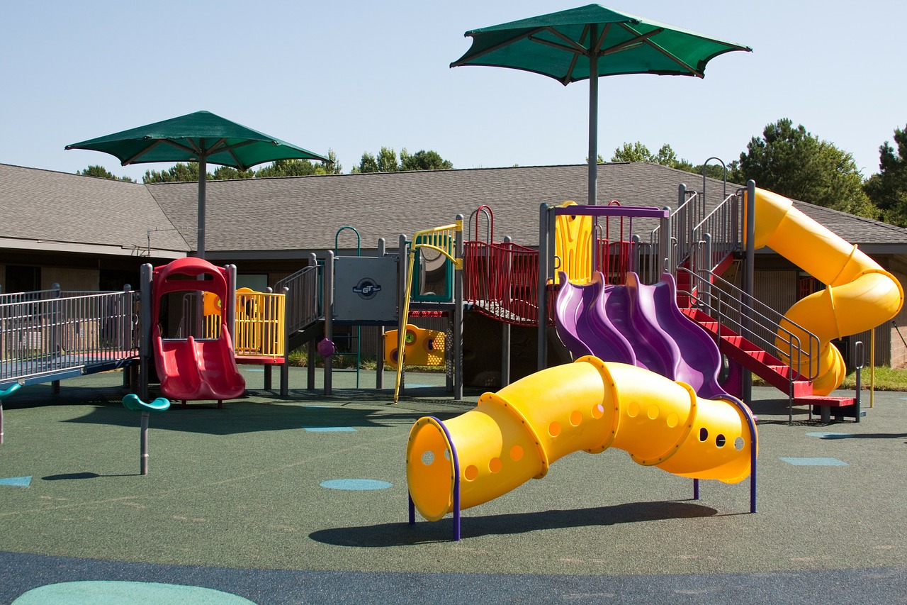 playground-99509_1280